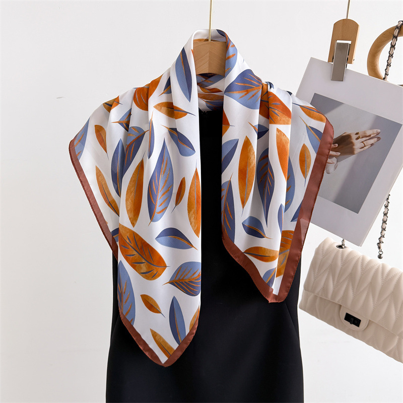 Luxe Merk Print 70 Cm Vierkant - Women Fashion Necktie recensie en prijs